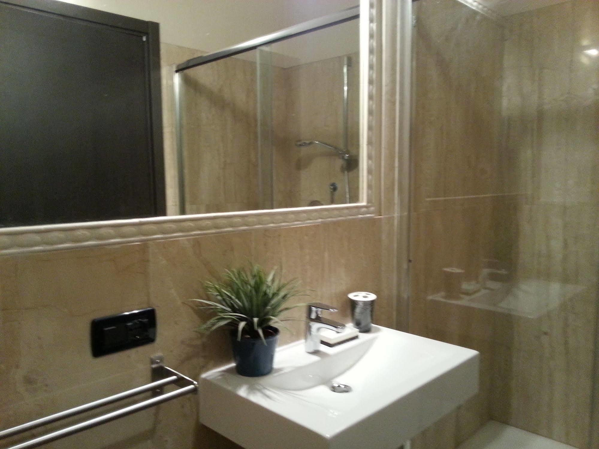 Hotel Hyknusa Reggio Emilia Dış mekan fotoğraf