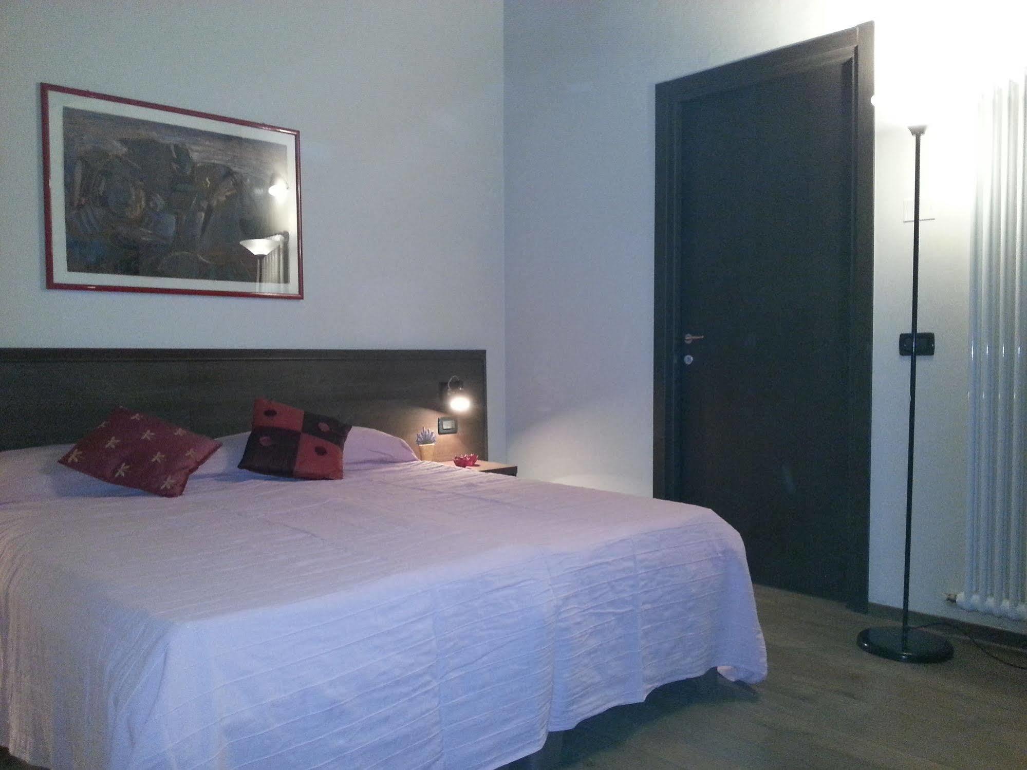 Hotel Hyknusa Reggio Emilia Dış mekan fotoğraf
